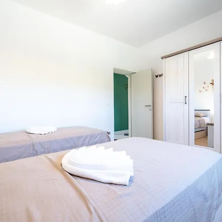 Apartment Beautiful In With Kitchen Benkovac