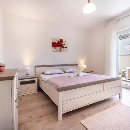 Beautiful In With Kitchen Benkovac